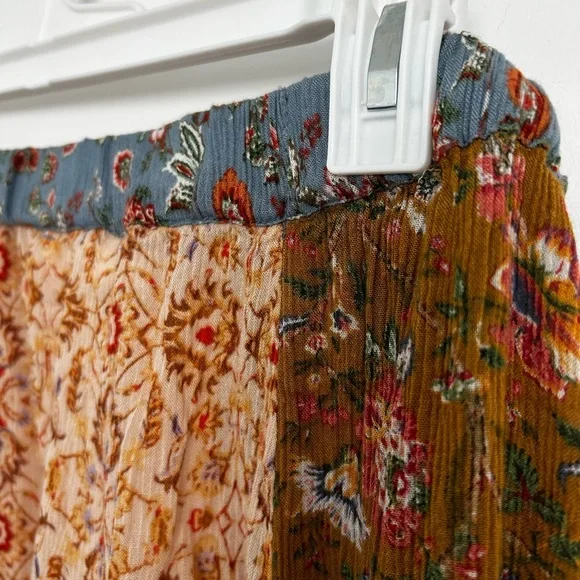 Bohemian Floral Patchwork Midi Skirt - Picture 6 of 9